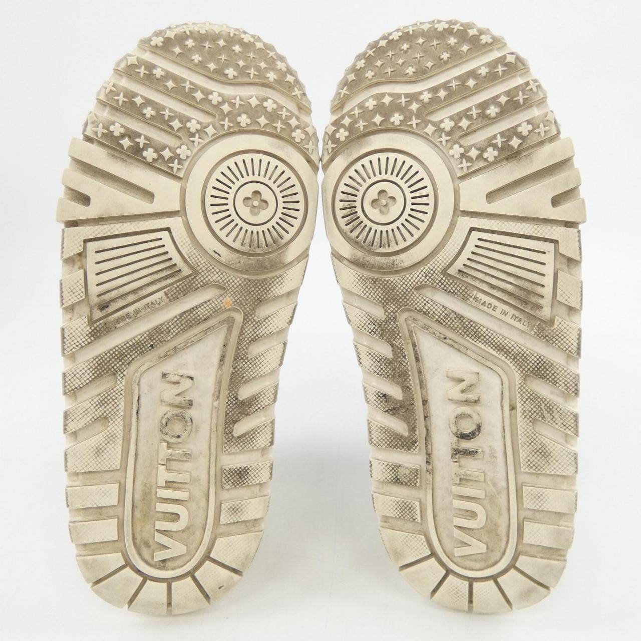 ルイヴィトン LOUIS VUITTON LVトレイナーマキシ スニーカー