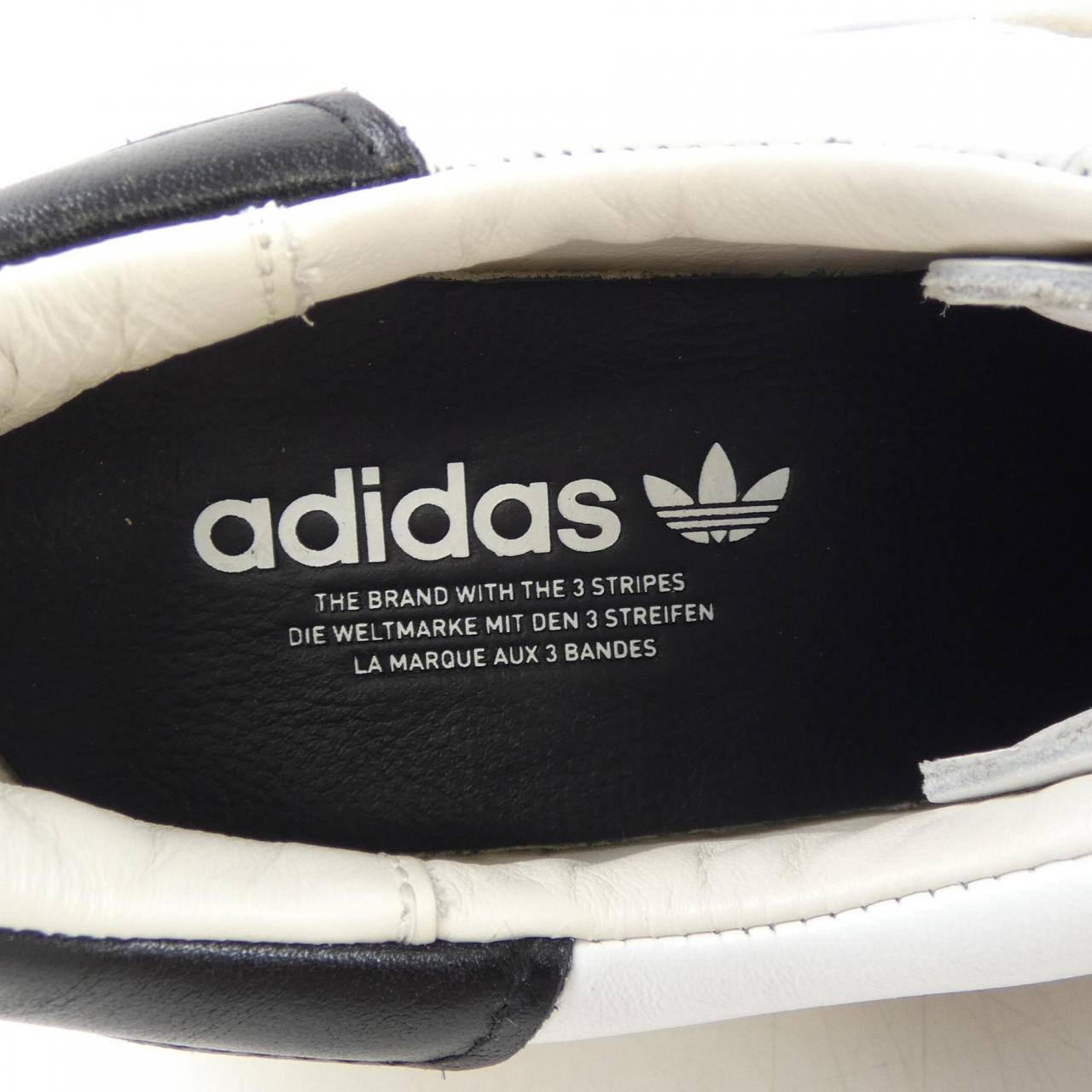 アディダス ADIDAS スニーカー
