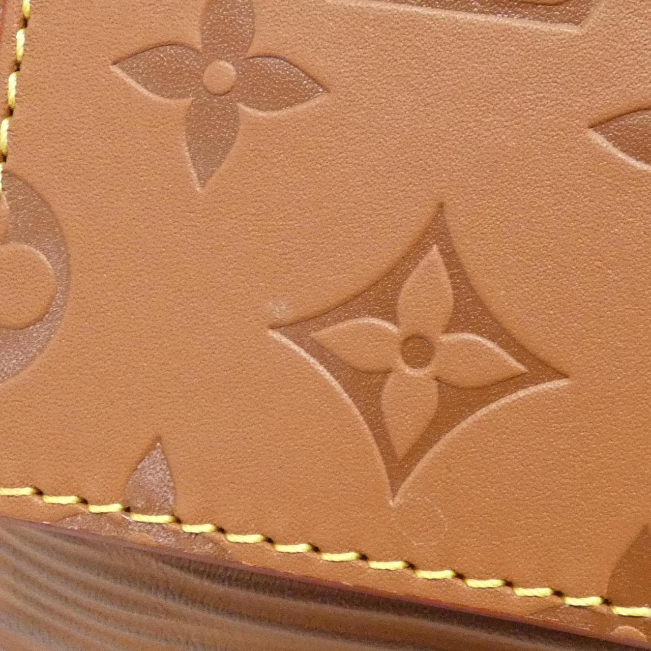 LOUIS VUITTON EpiXL Maxi Noe 吊帶 M23117 單肩包