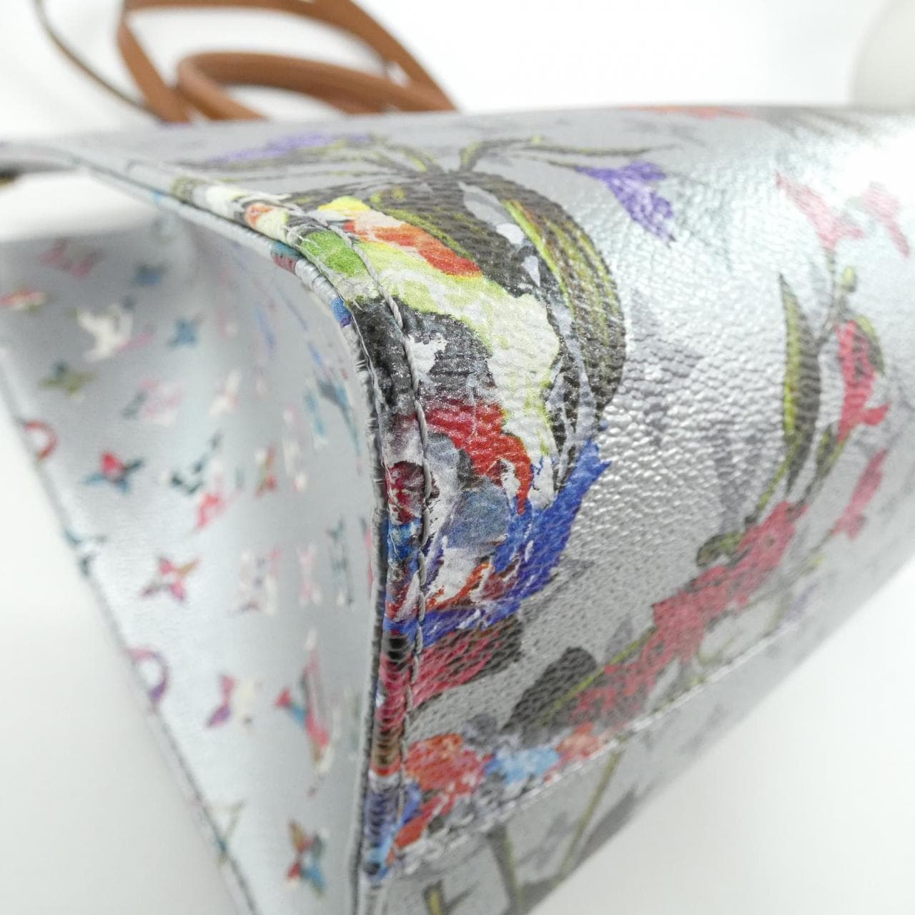 ルイヴィトン LVガーデン(モノグラム) オンザゴー MM M21233 バッグ