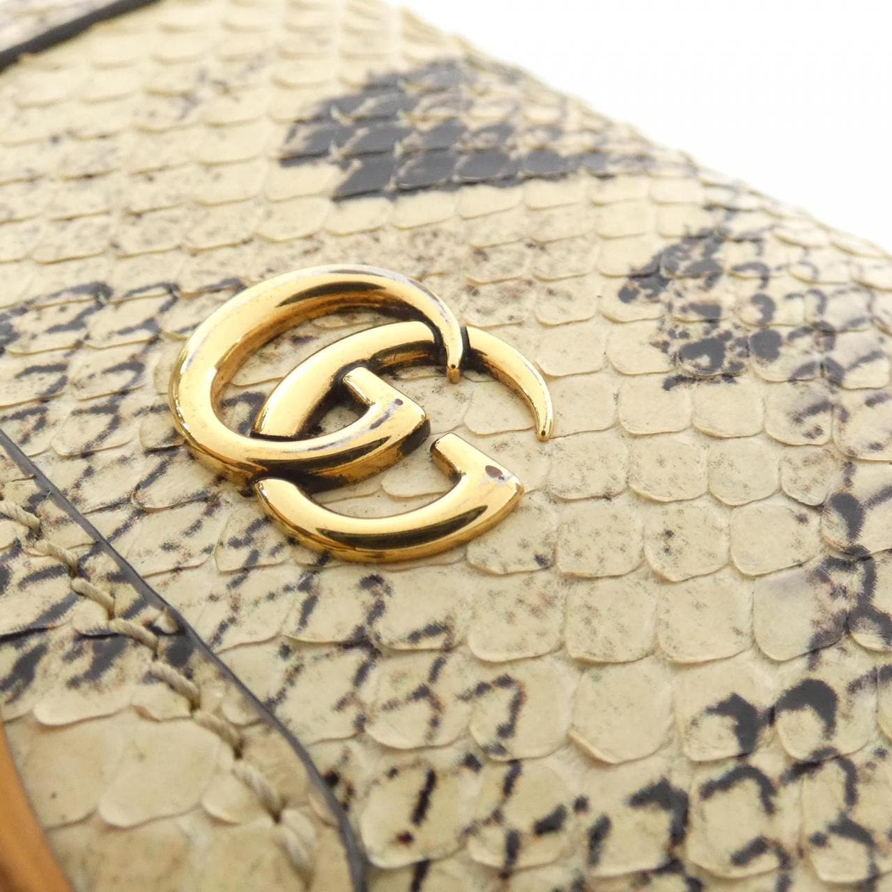 GUCCI 658244 LU3XT钱包