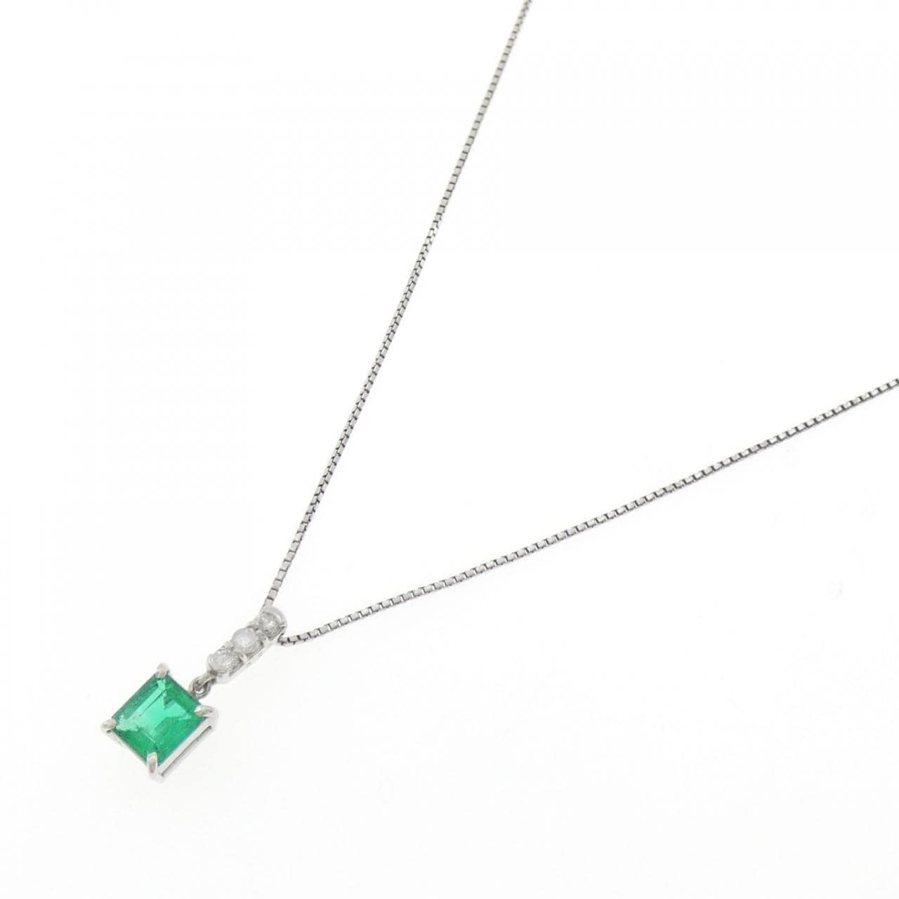 PT900/PT850 エメラルド ネックレス 0.69CT