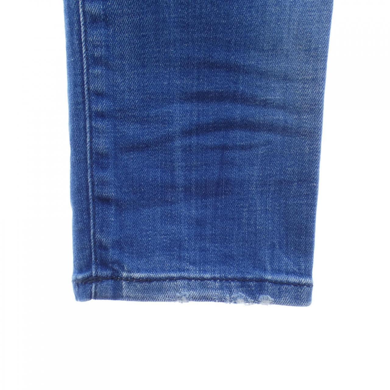 ディースクエアード DSQUARED2 S74LB1642 ジーンズ