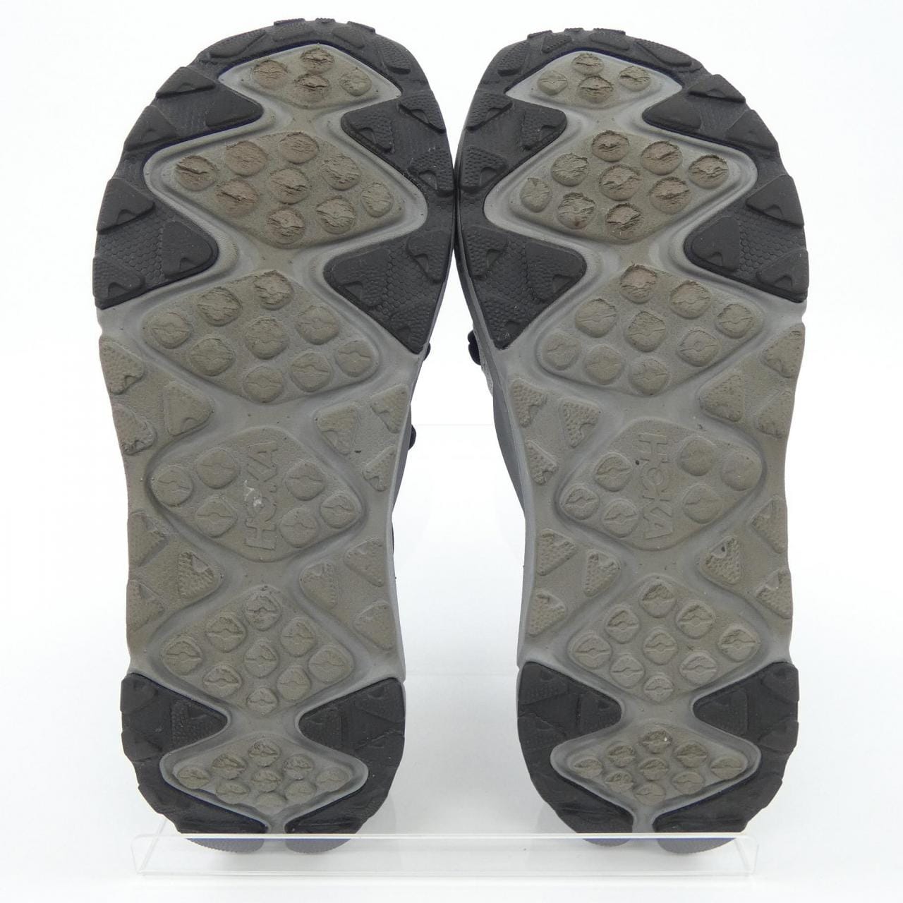 ホカオネオネ HOKA ONE ONE スニーカー