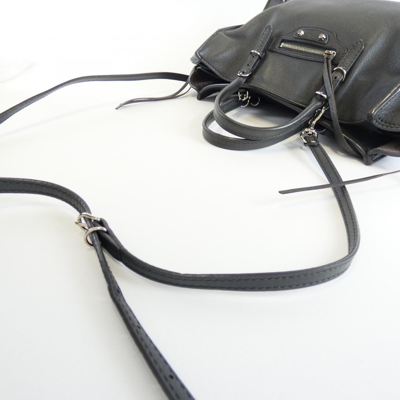 バレンシアガ ペーパー A6 ジップ アラウンド 370926 DLQ0N バッグ