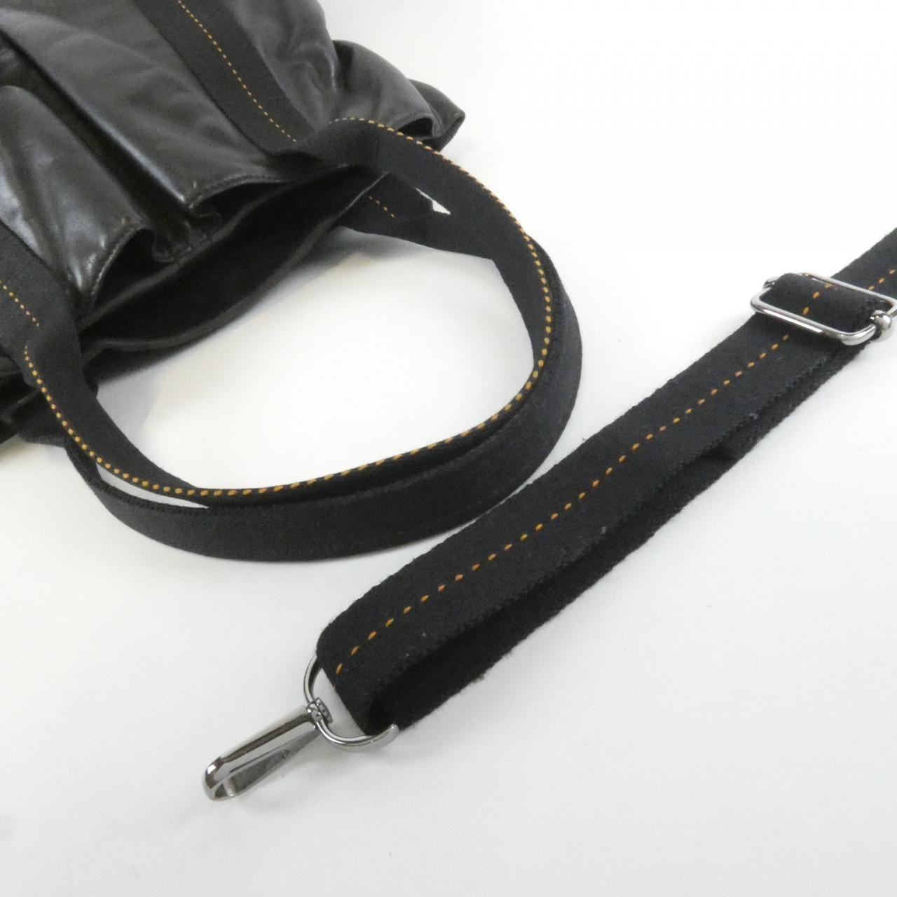 エルメス キャラバン ヴェルティカル MM 550002M バッグ