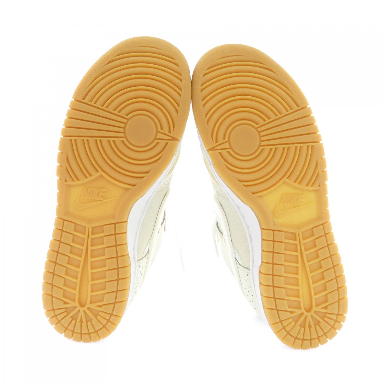 ナイキ NIKE DB0500-100 スニーカー