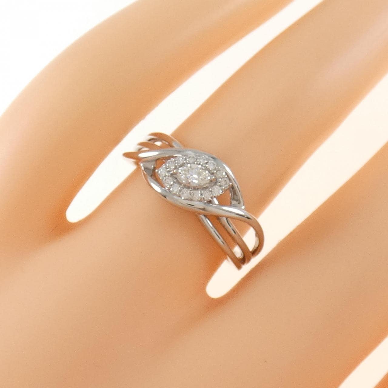 【新品】PT ダイヤモンド リング 0.15CT