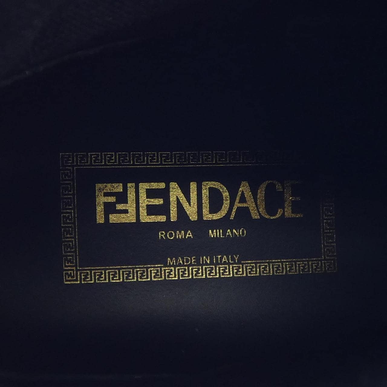 フェンダーチェ FENDACE スニーカー