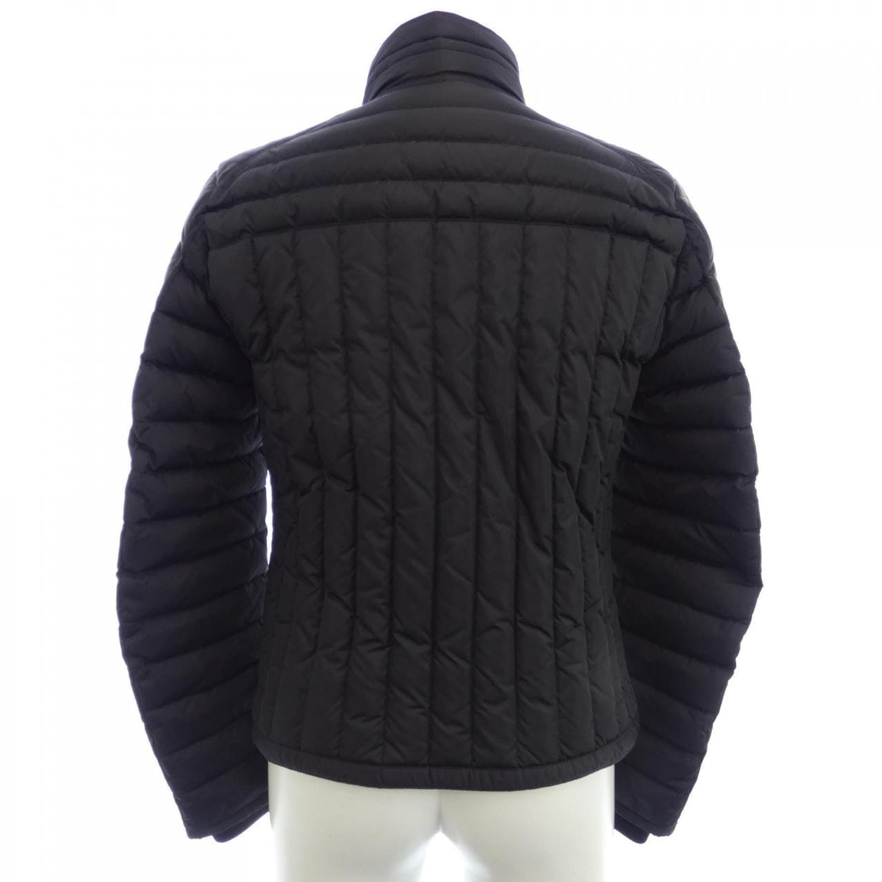 モンクレール MONCLER ダウンジャケット