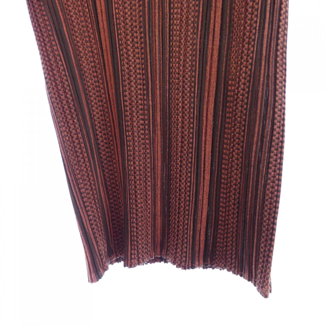 百褶PLEATS PLEASE裤子
