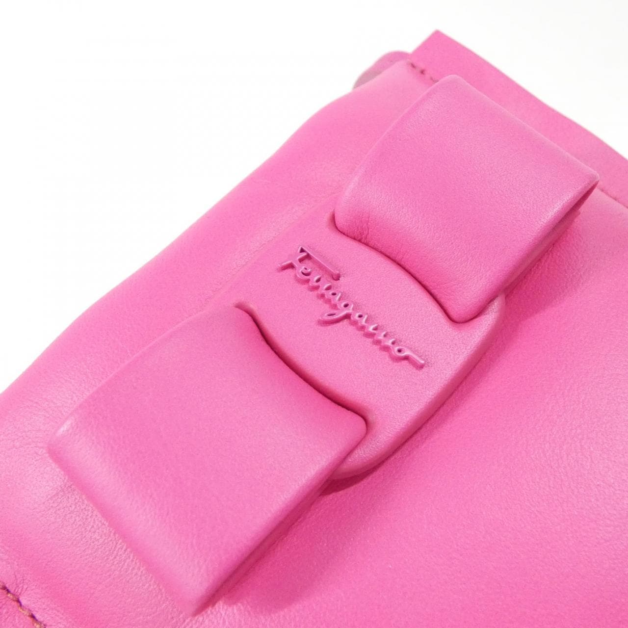 サルヴァトーレフェラガモ 22 0293 フォンケース