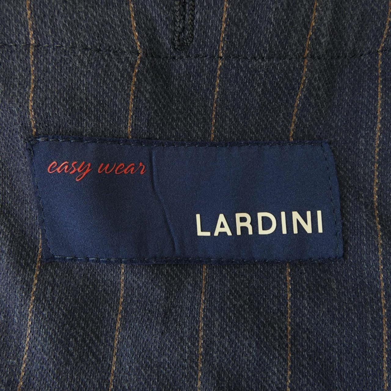 ラルディーニ LARDINI スーツ
