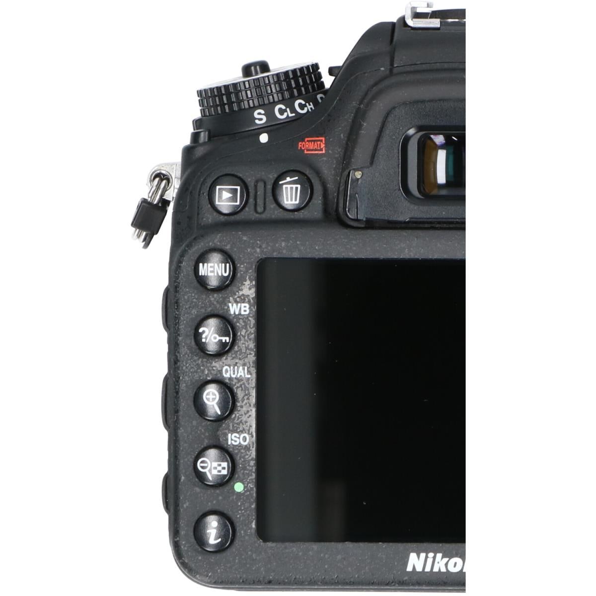 NIKON D7100