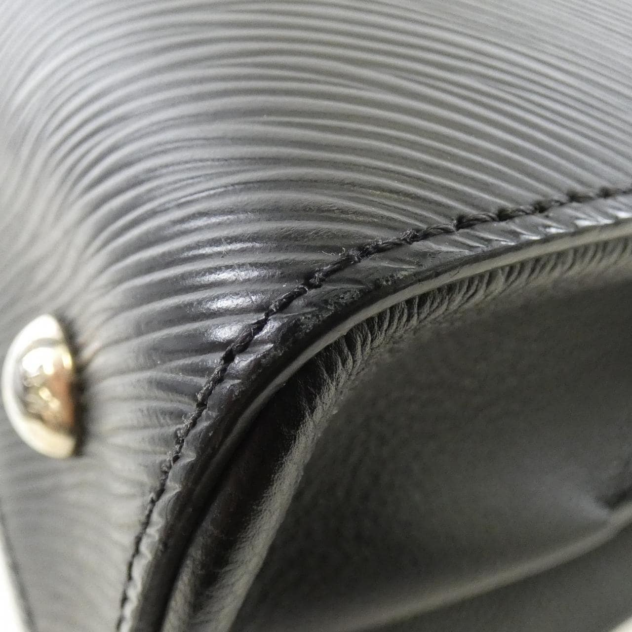 ルイヴィトン エピ ツイスト トート M54810 バッグ