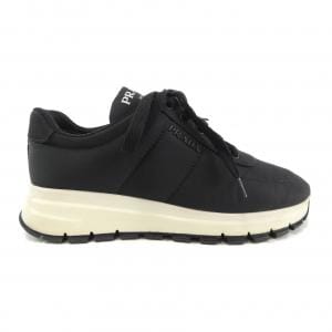プラダ PRADA スニーカー