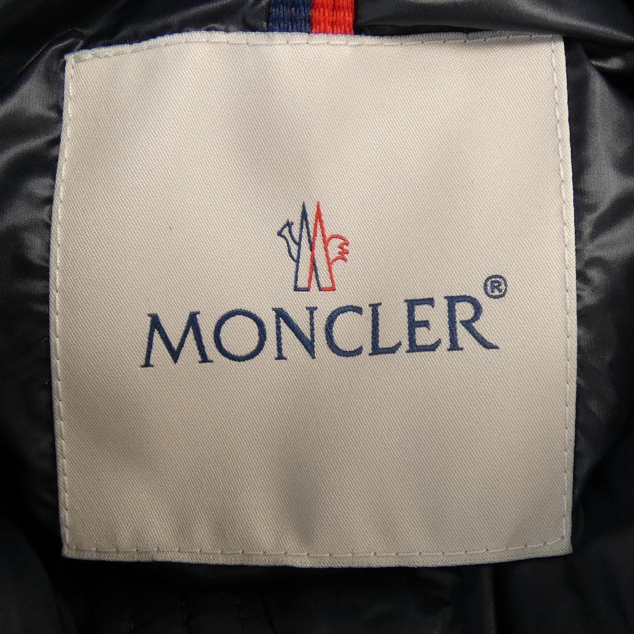 モンクレール MONCLER ダウンジャケット