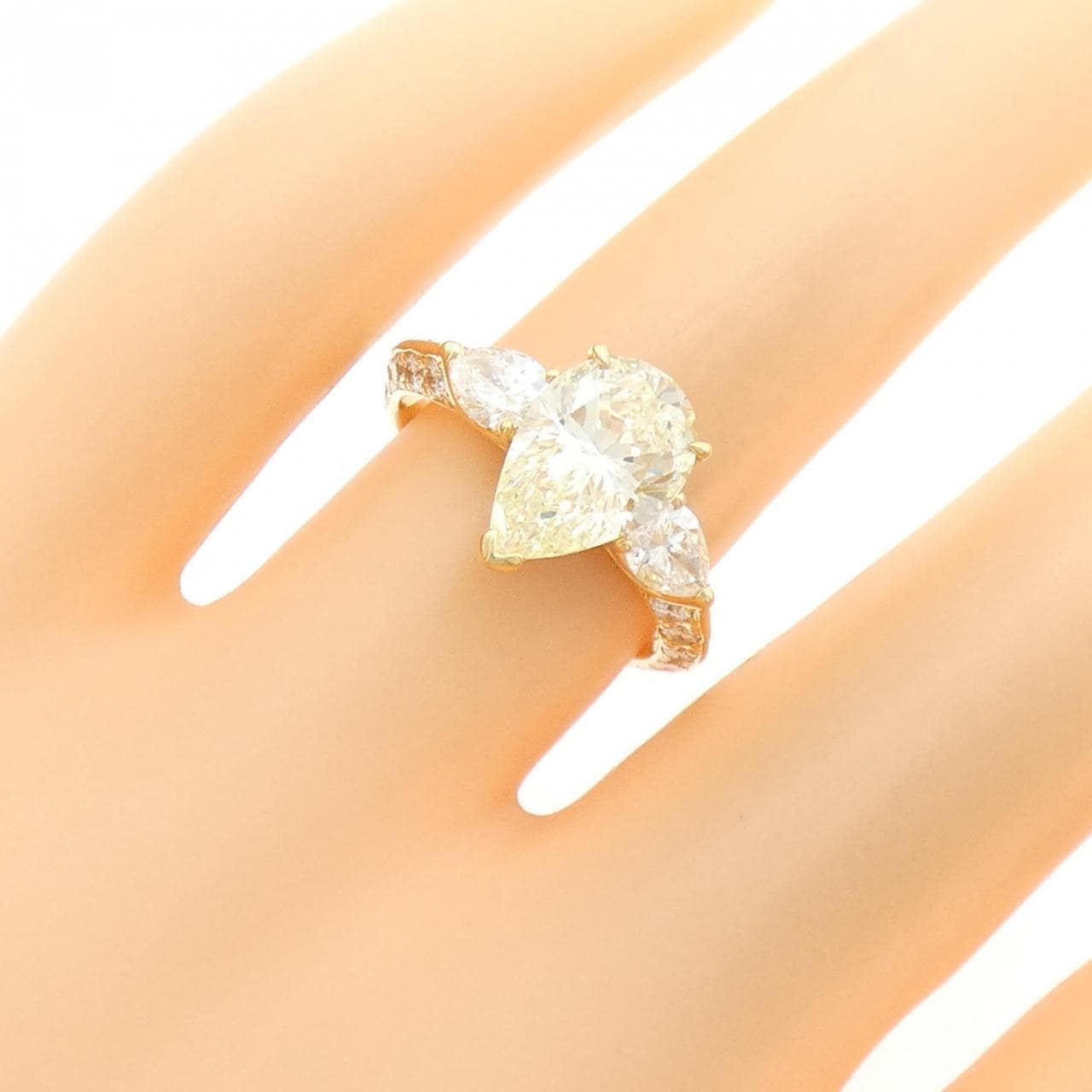 K18YG ダイヤモンド リング 2.046CT VLY SI1 ペアシェイプ