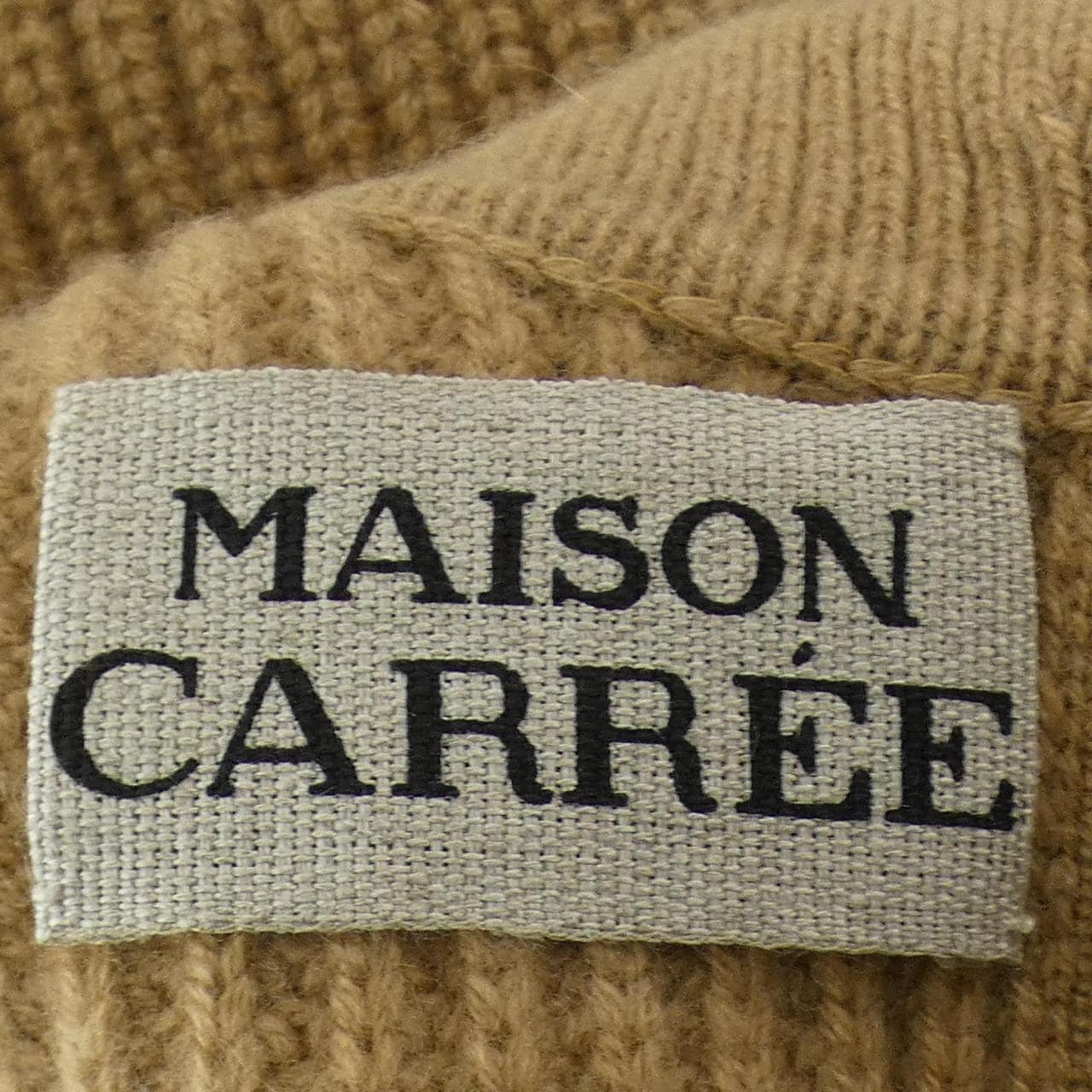 MAISONCARREE ベスト
