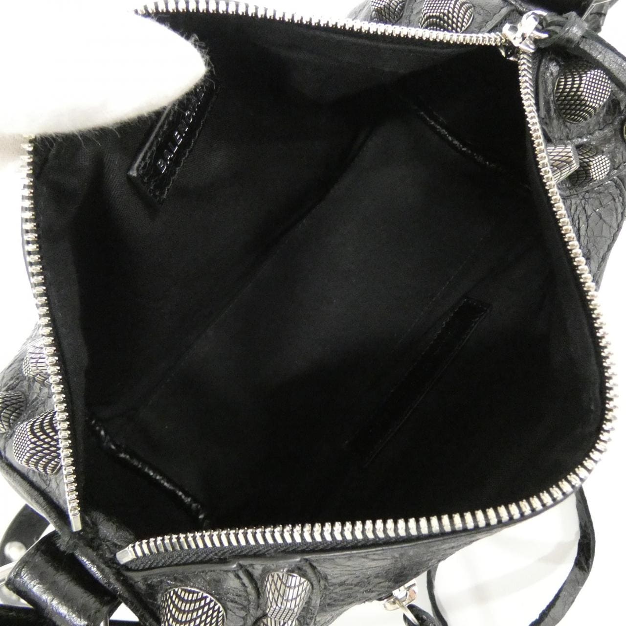 バレンシアガ ル カゴール 771716 210KR ショルダーバッグ