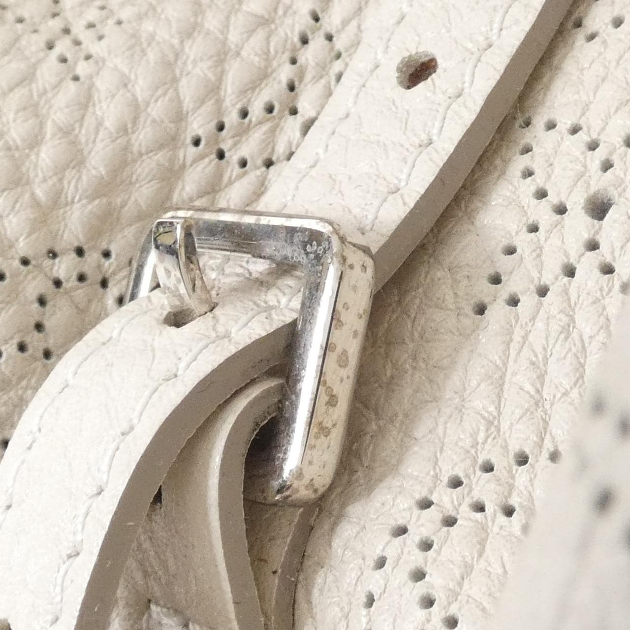 ルイヴィトン マヒナ ネオL M94280 ショルダーバッグ