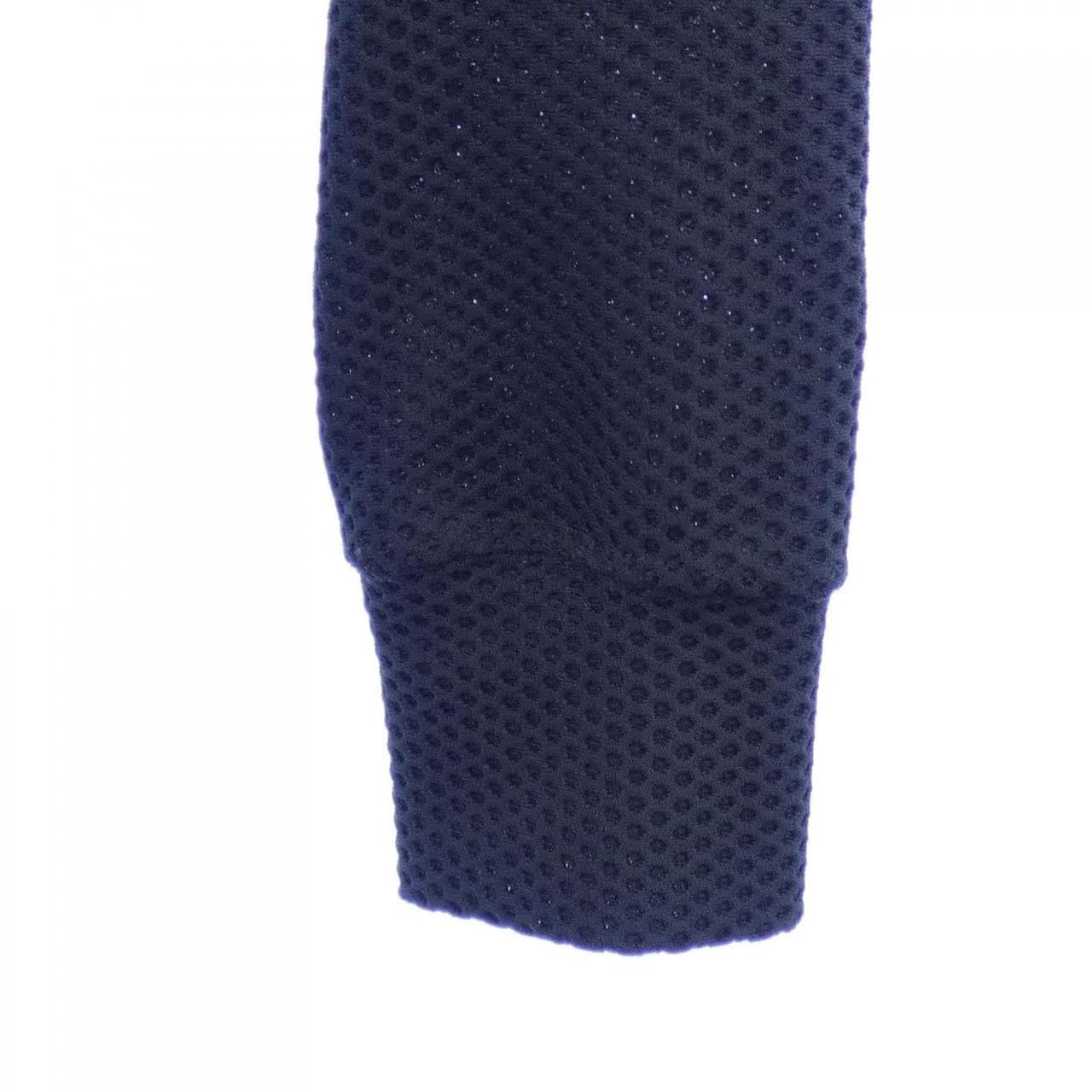 ウノピゥウノウグァーレトレリラックス 1PIU1UGUALE3 RELAX トップス