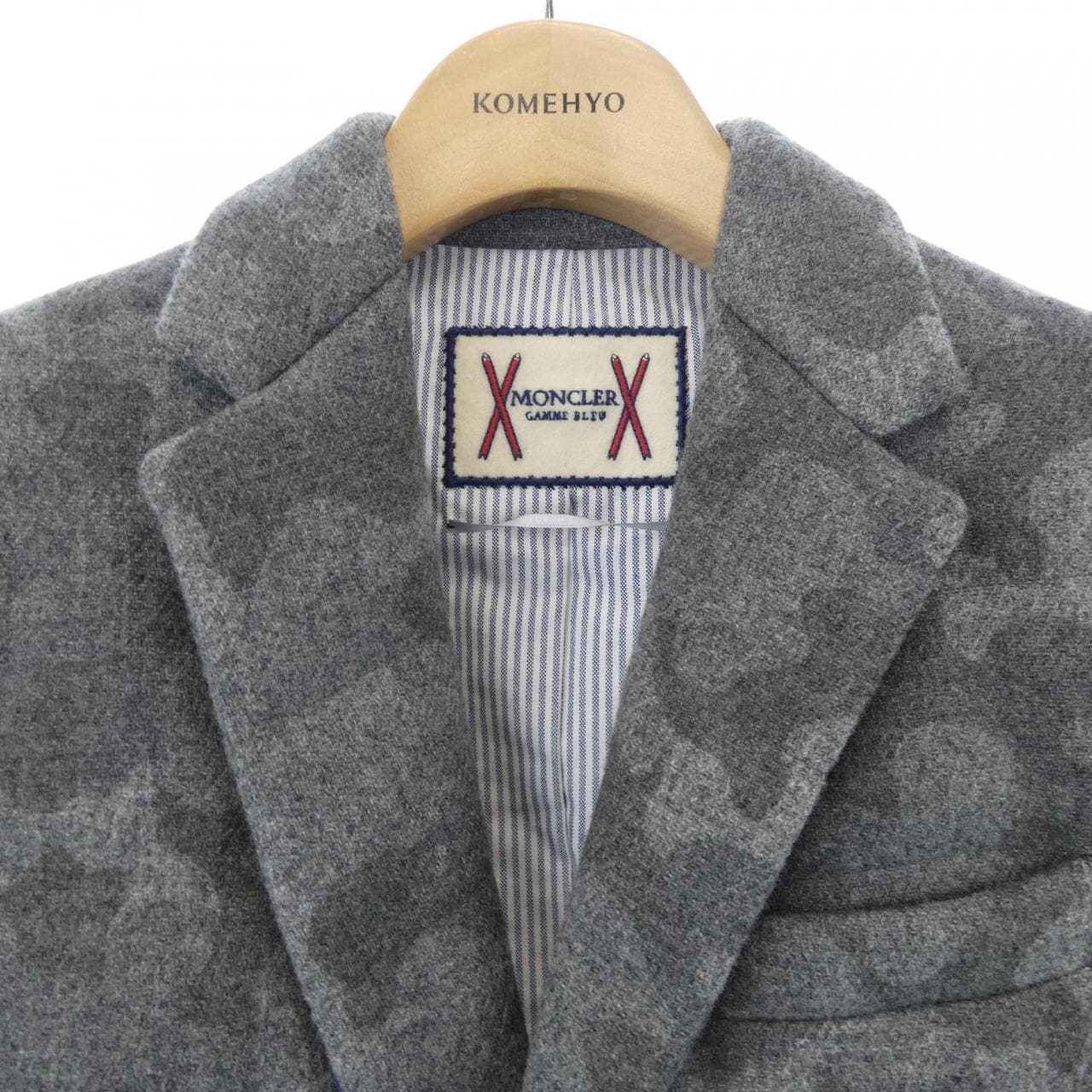 モンクレールガムブルー MONCLER GAMMEBLEU ダウンジャケット