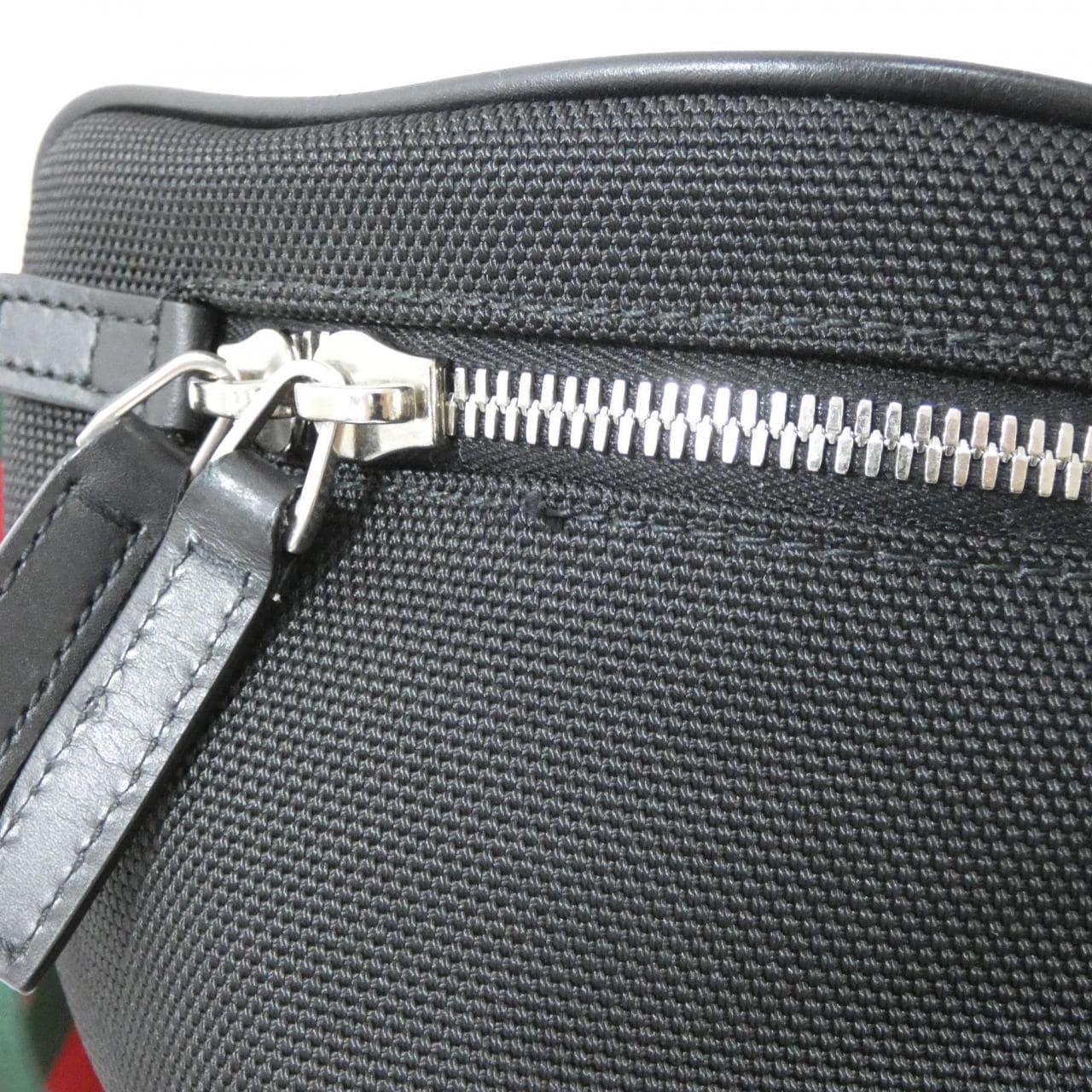 グッチ 630920 KWTLN ショルダーバッグ