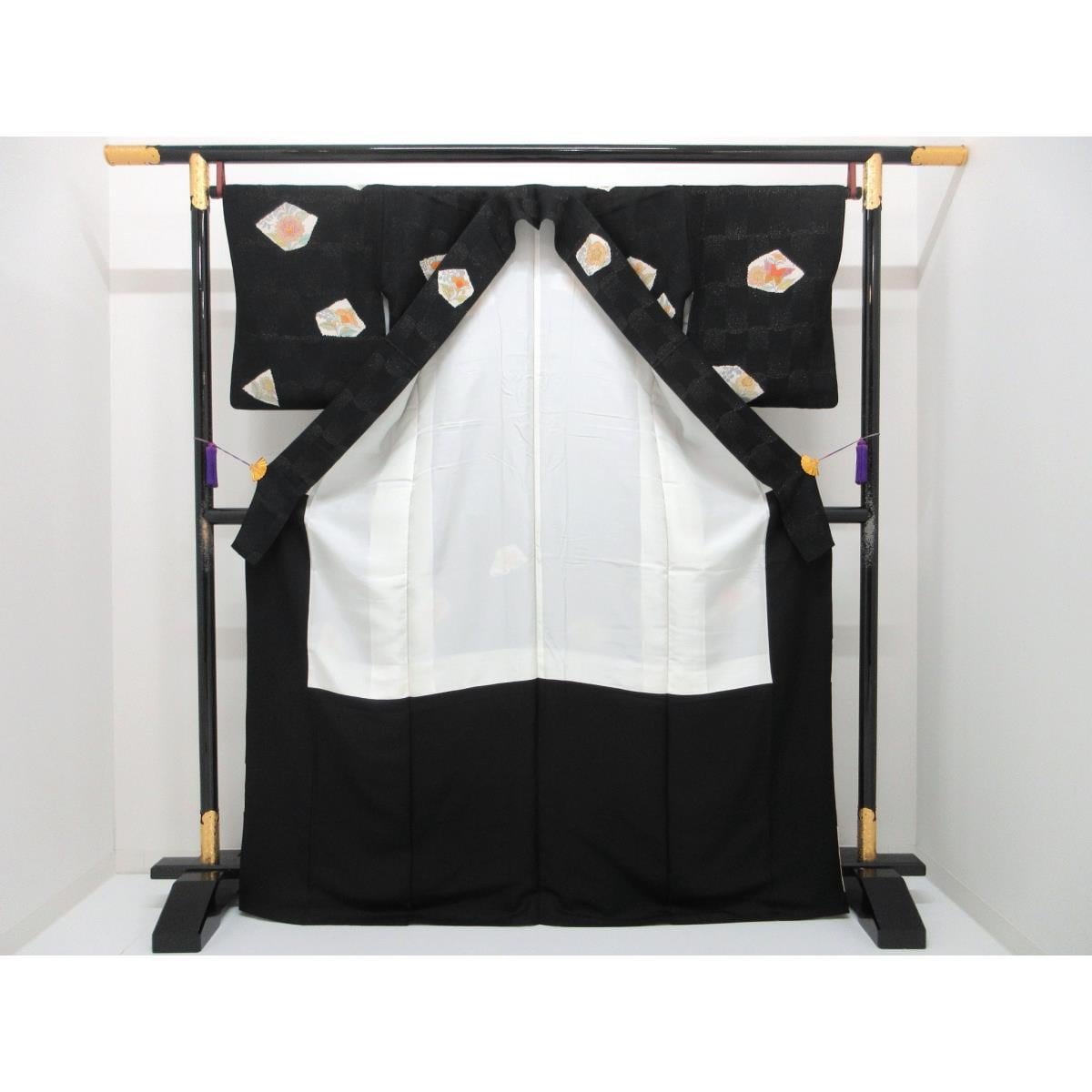 訪問着　銀通し友禅加工