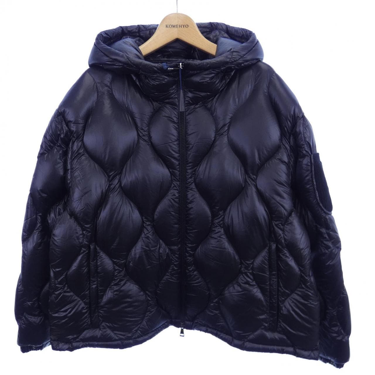 モンクレール MONCLER ダウンジャケット