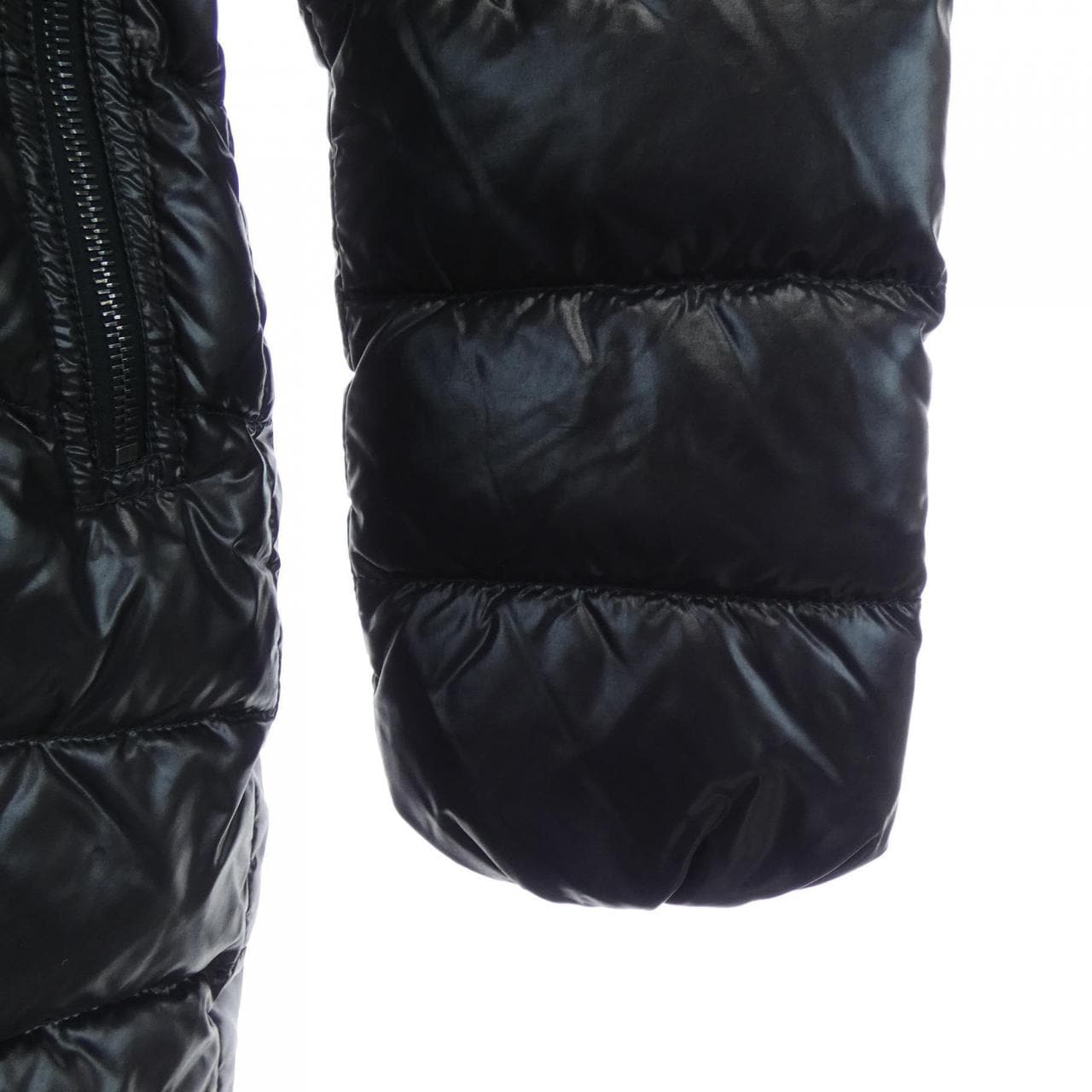 デュベティカ DUVETICA ACEOUATTRO ダウンジャケット