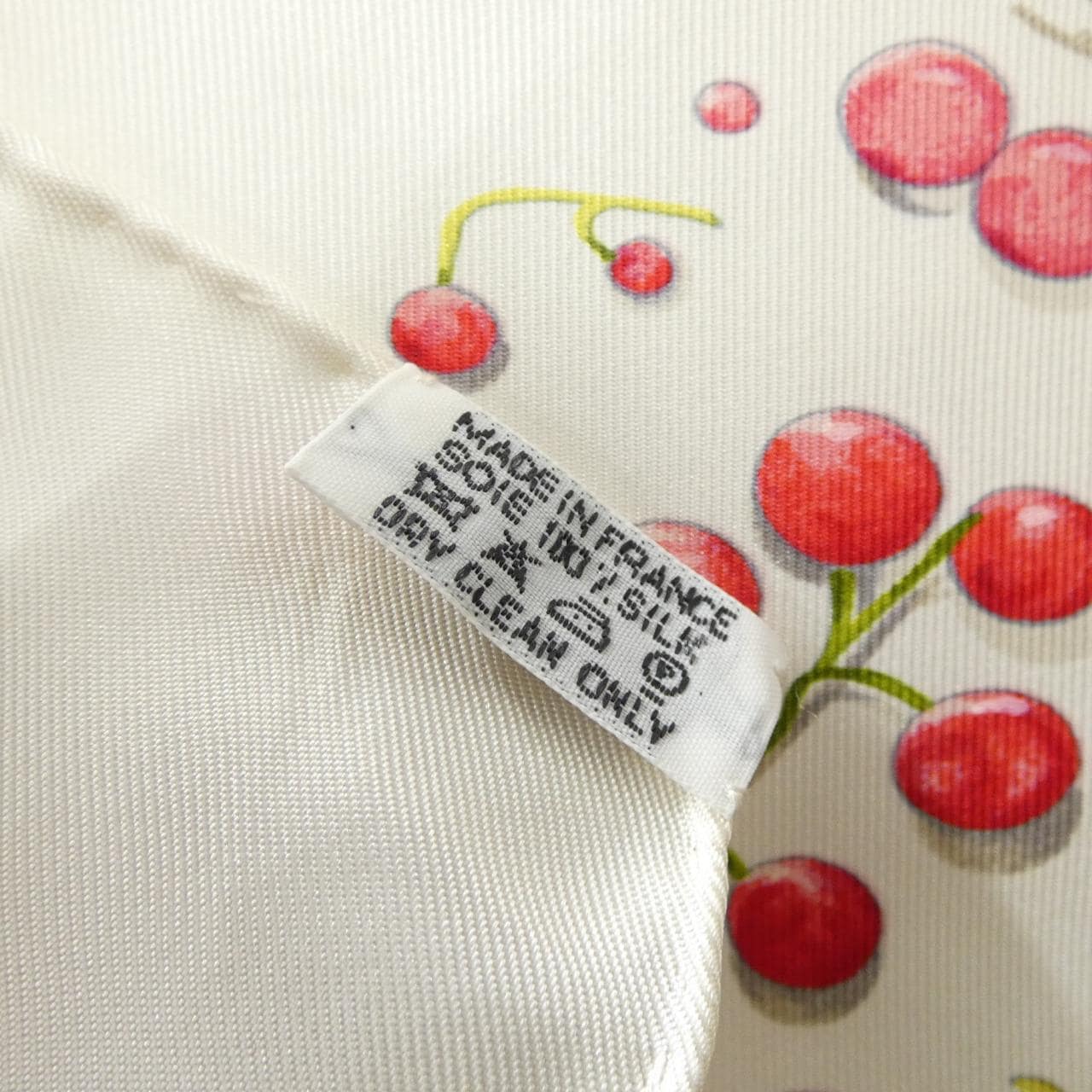 エルメス RED BERRIES カレ スカーフ