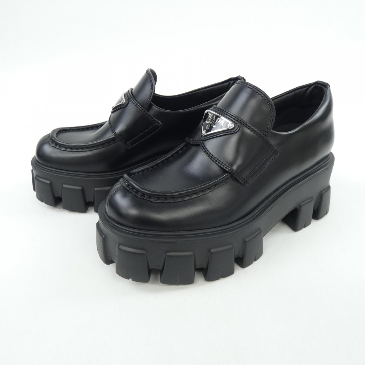 プラダ PRADA モノリス ローファー トライアングルロゴ 1D649M シューズ