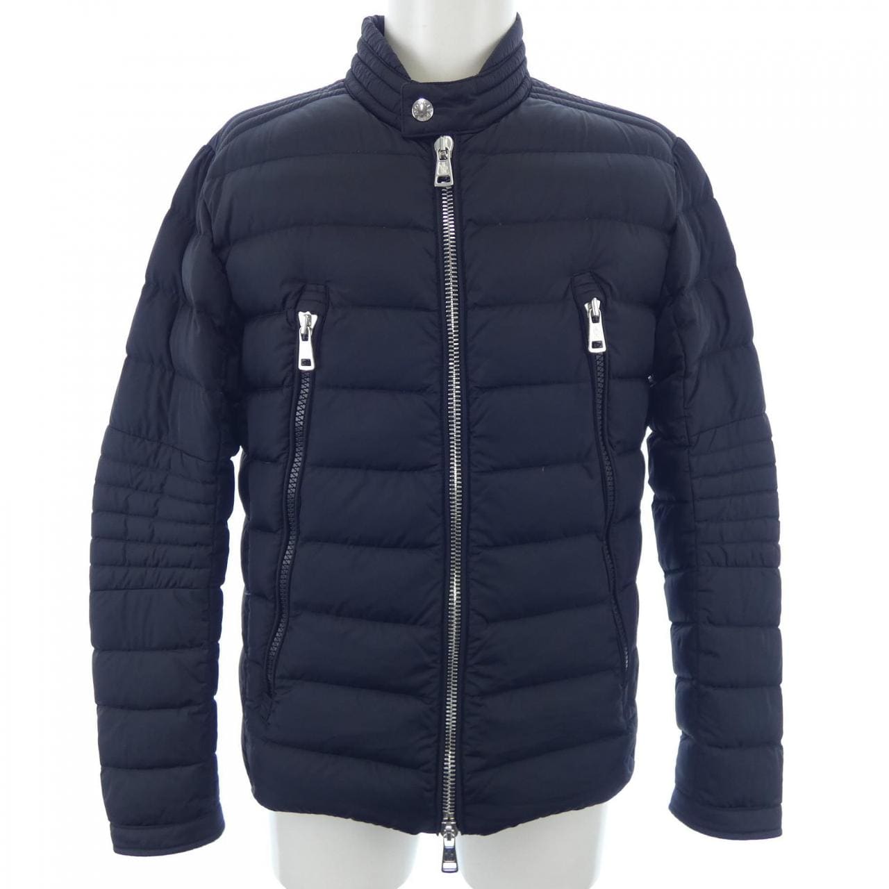 モンクレール MONCLER ダウンジャケット