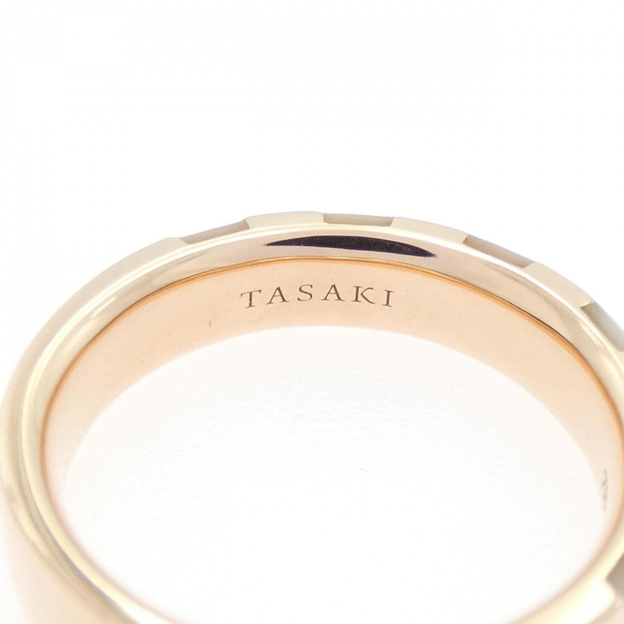 Tasaki mother-of-pearl ring