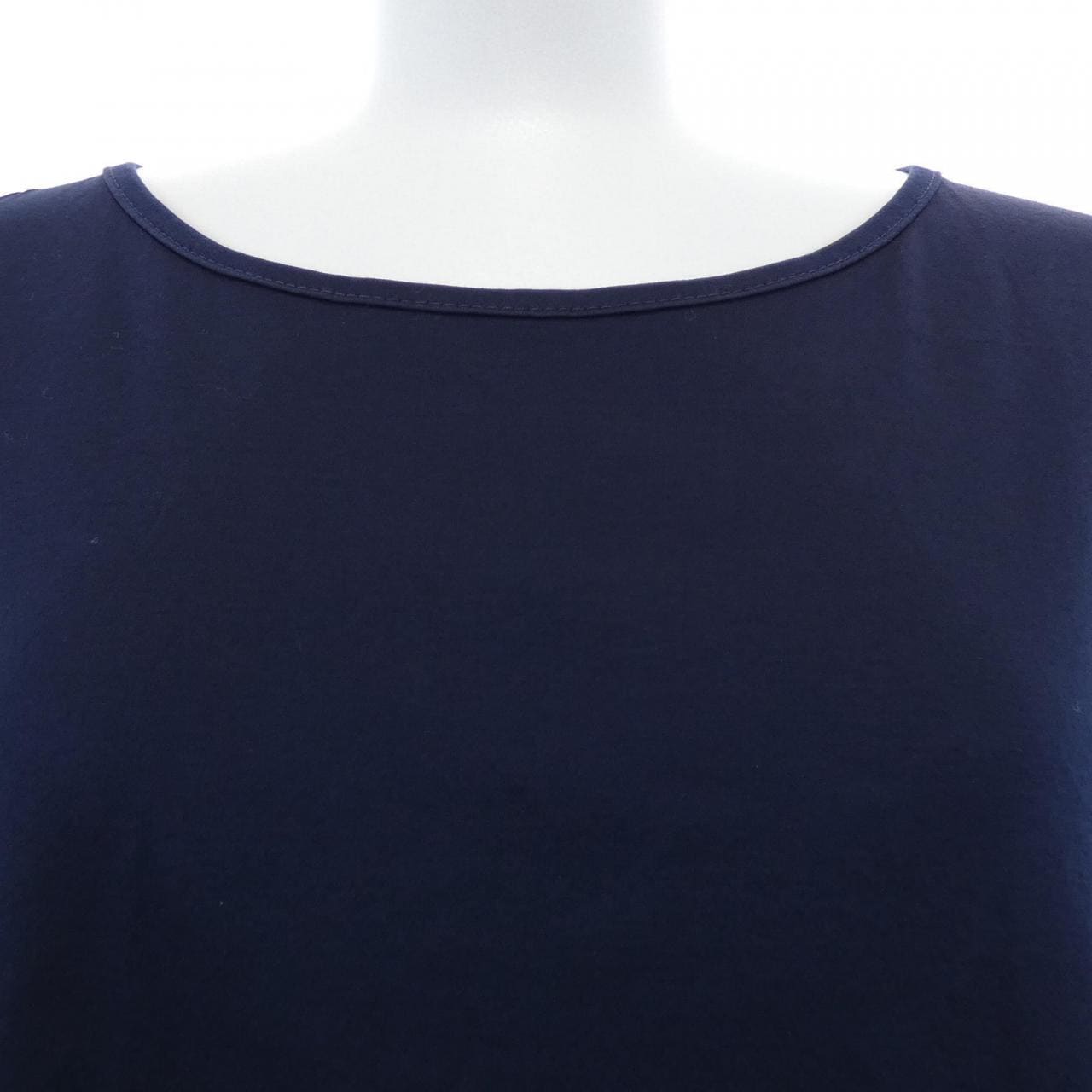 ザロウ THE ROW E14 Tシャツ