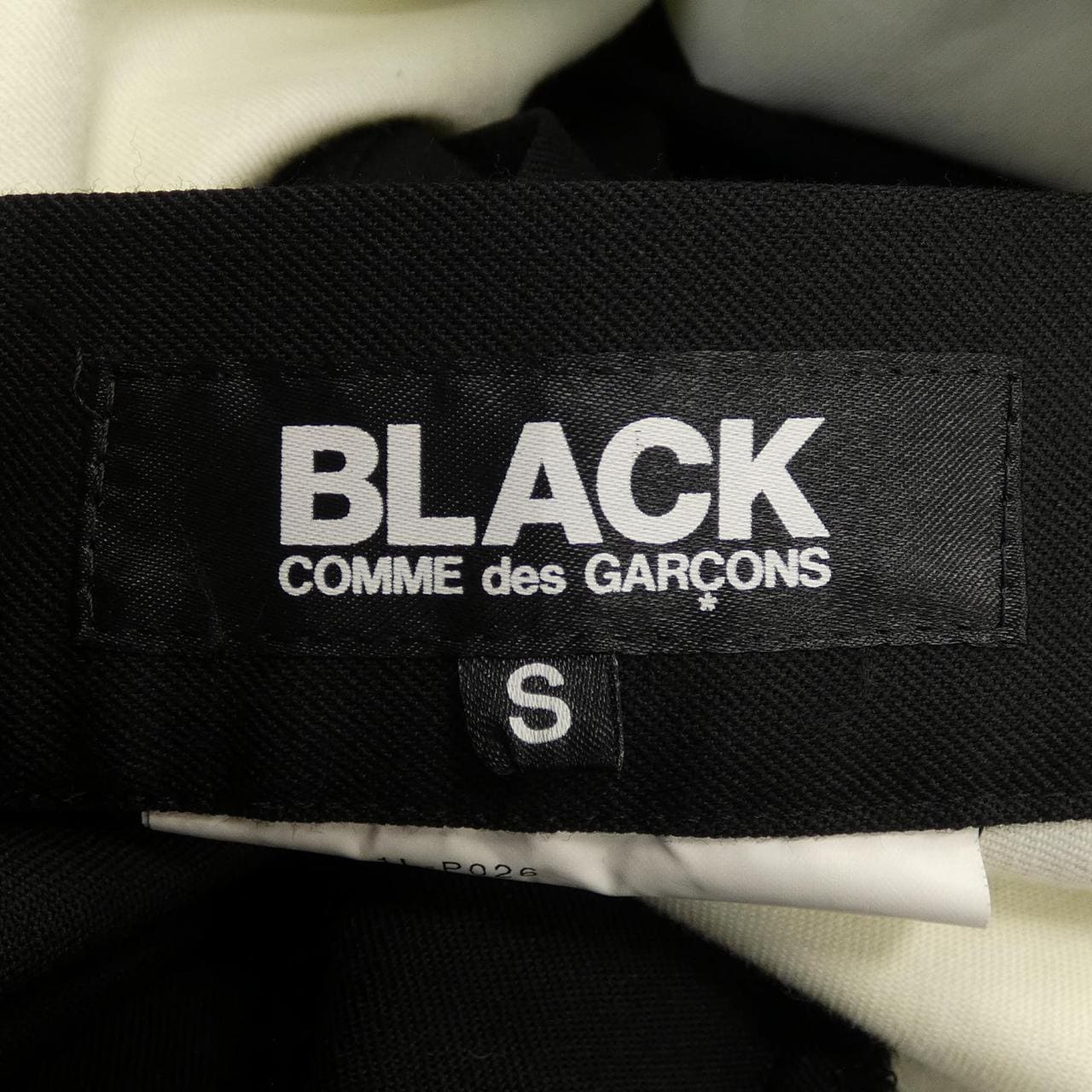 ブラックコムデギャルソン BLACK COMME des GARCONS 1L-P026 パンツ