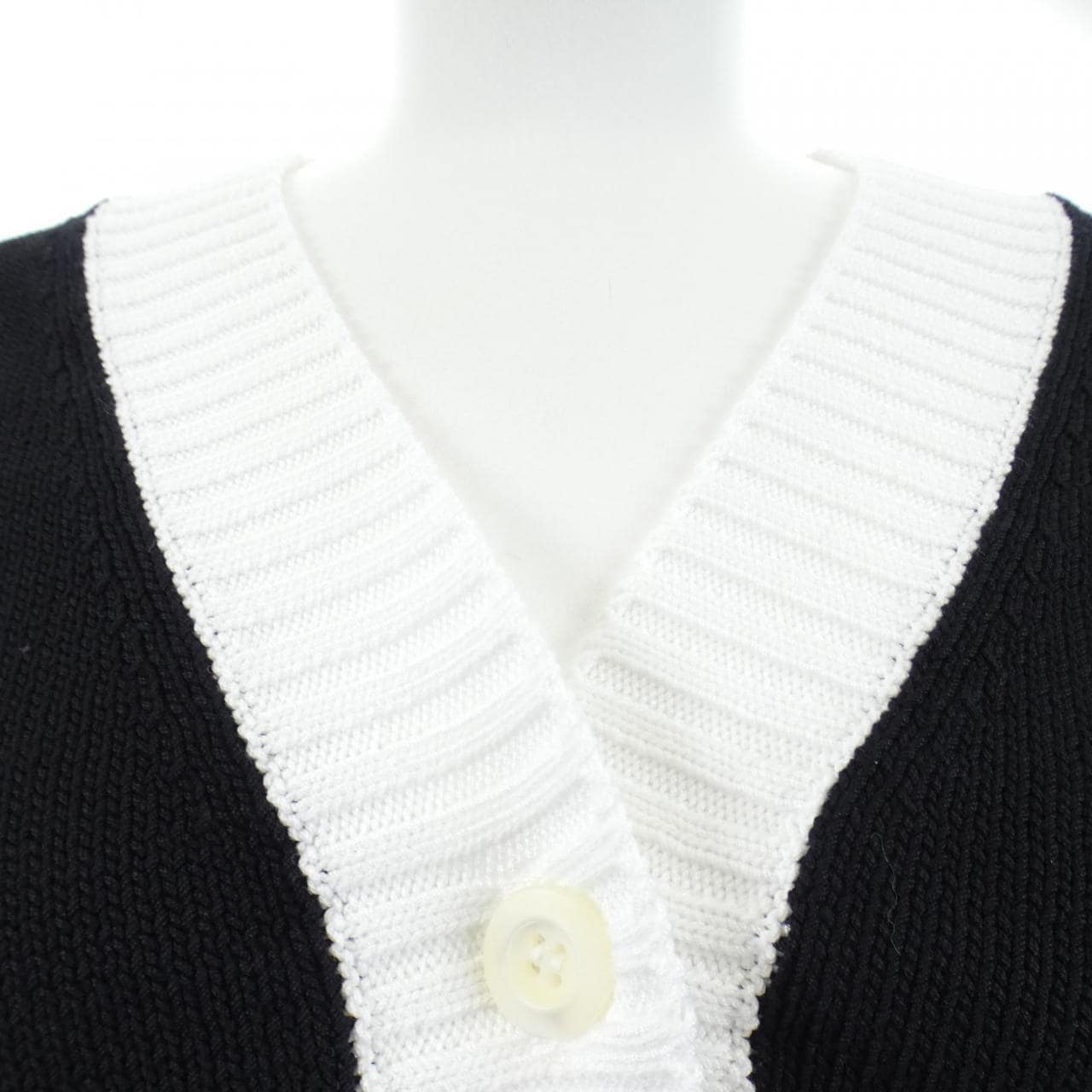 プラダ PRADA クロップド セミラグランショルダー P25I04 S211 1ZO5 カーディガン