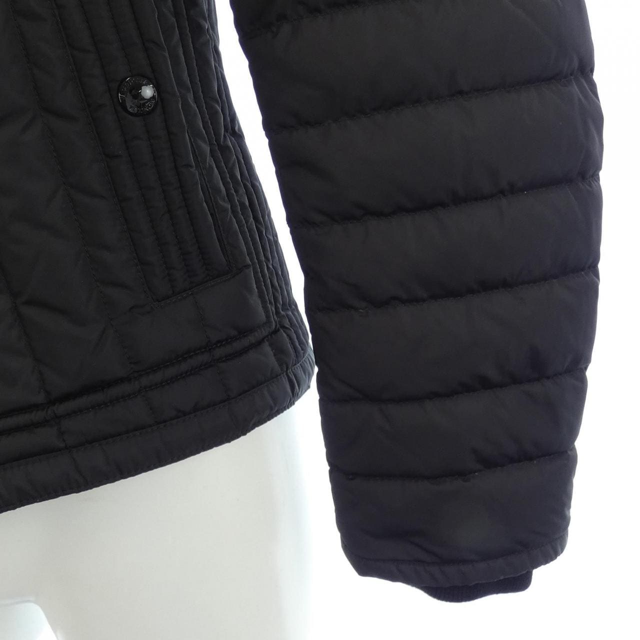 モンクレール MONCLER ダウンジャケット