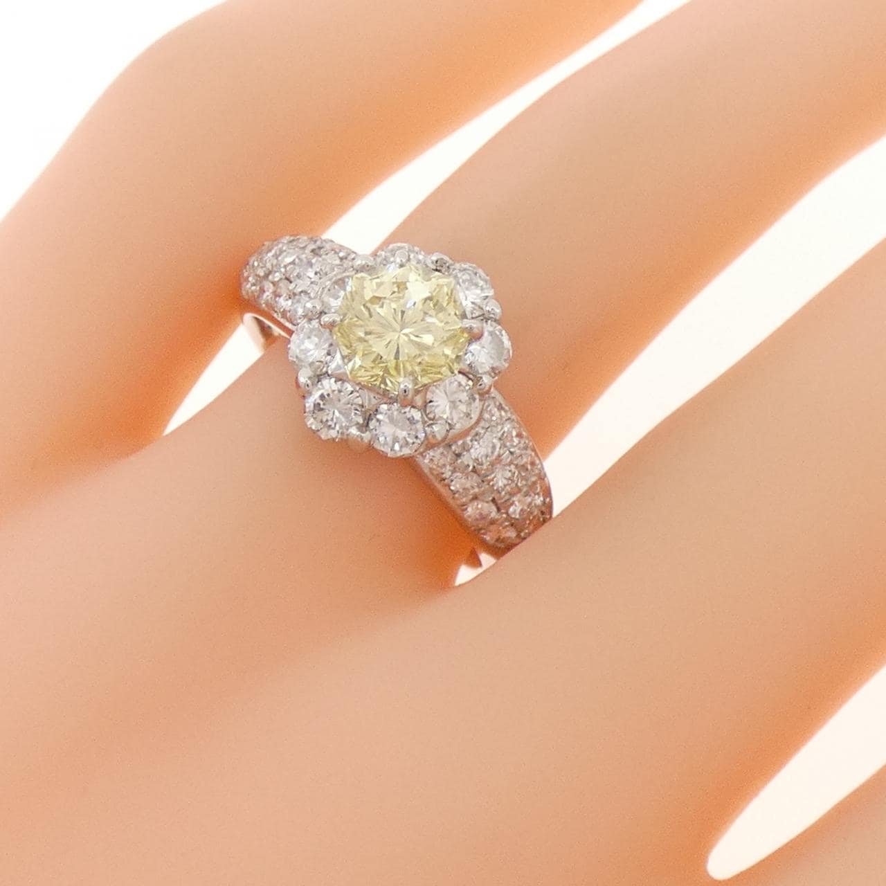 PT900 ダイヤモンド リング 1.126CT