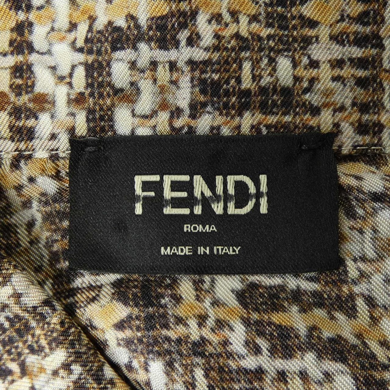 フェンディ FENDI FS0795 AR6F S／Sシャツ
