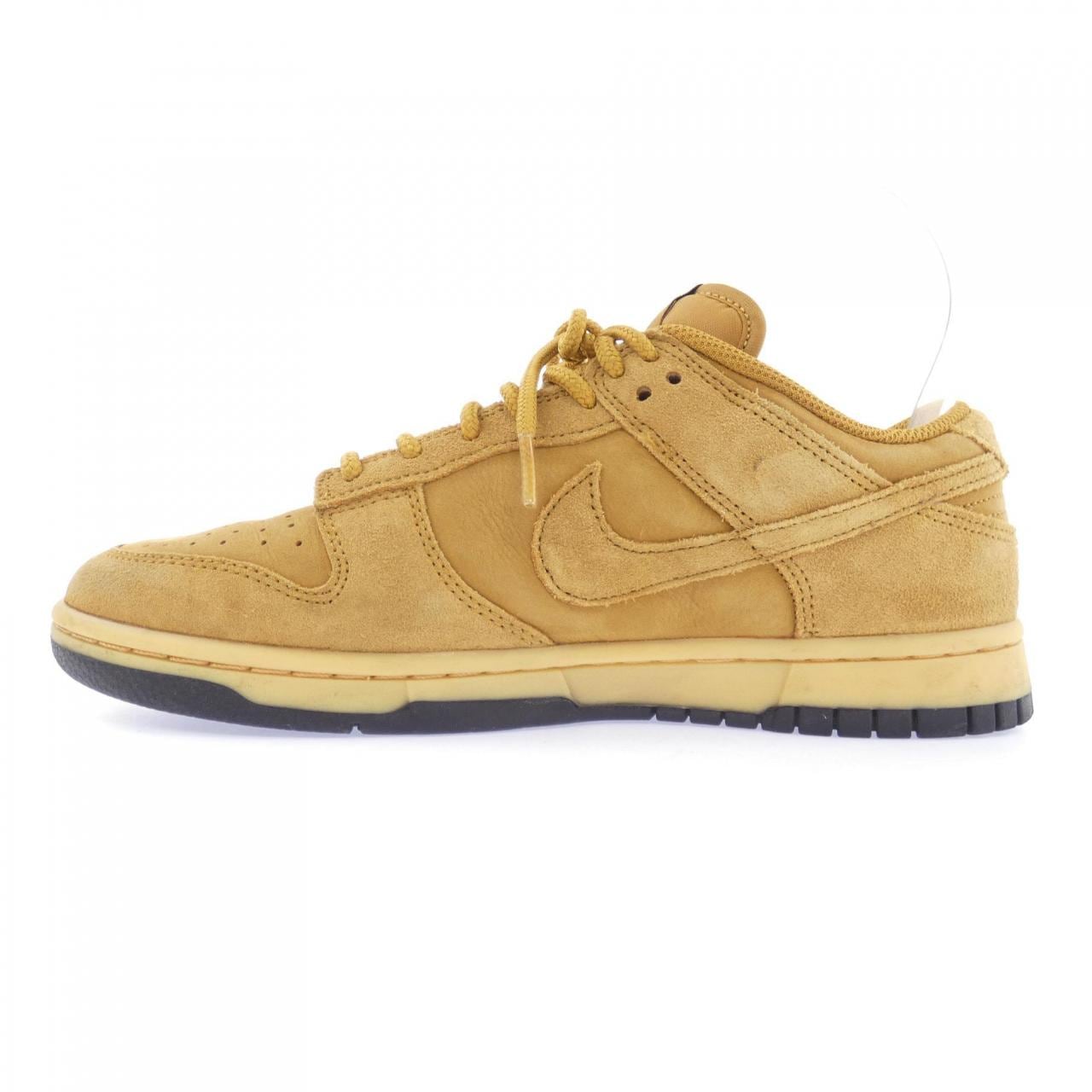 ナイキ NIKE IB6651-700 スニーカー