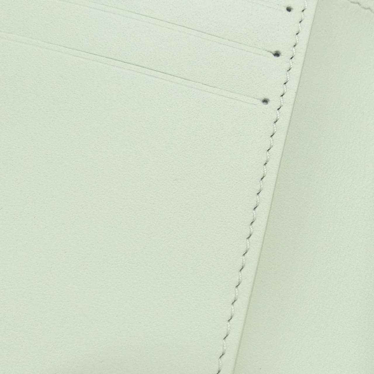 ルイヴィトン マヒナ(リバース) ポルトフォイユ クレア M83075 財布