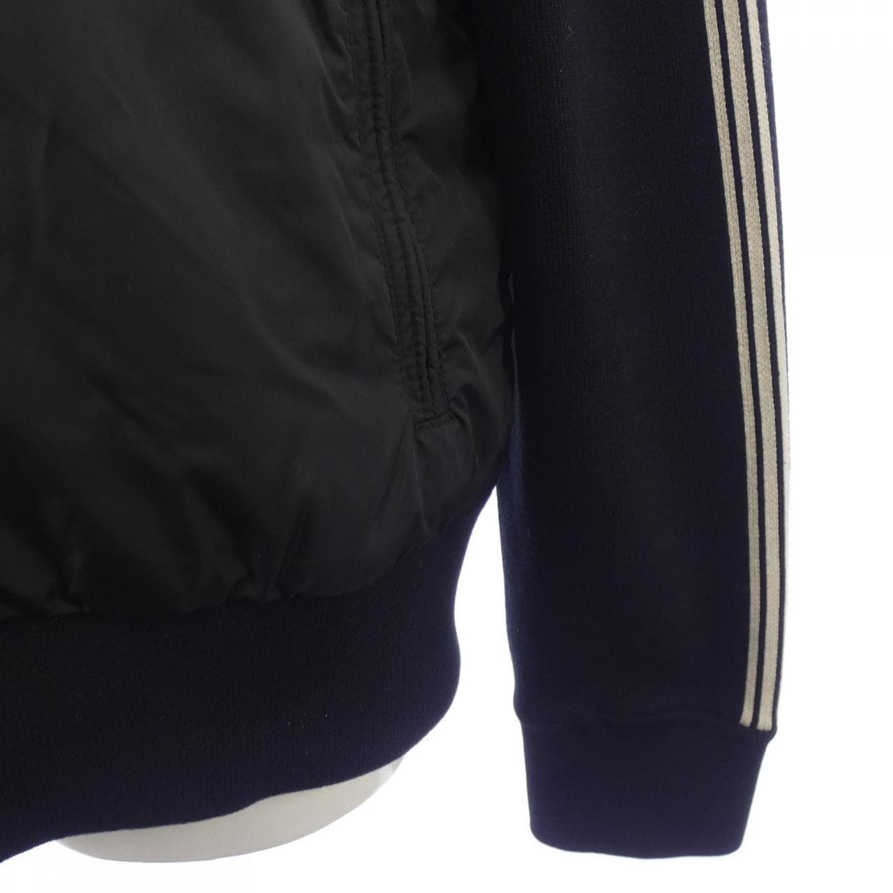 MONCLER MONCLER 10918B52200 羽绒服