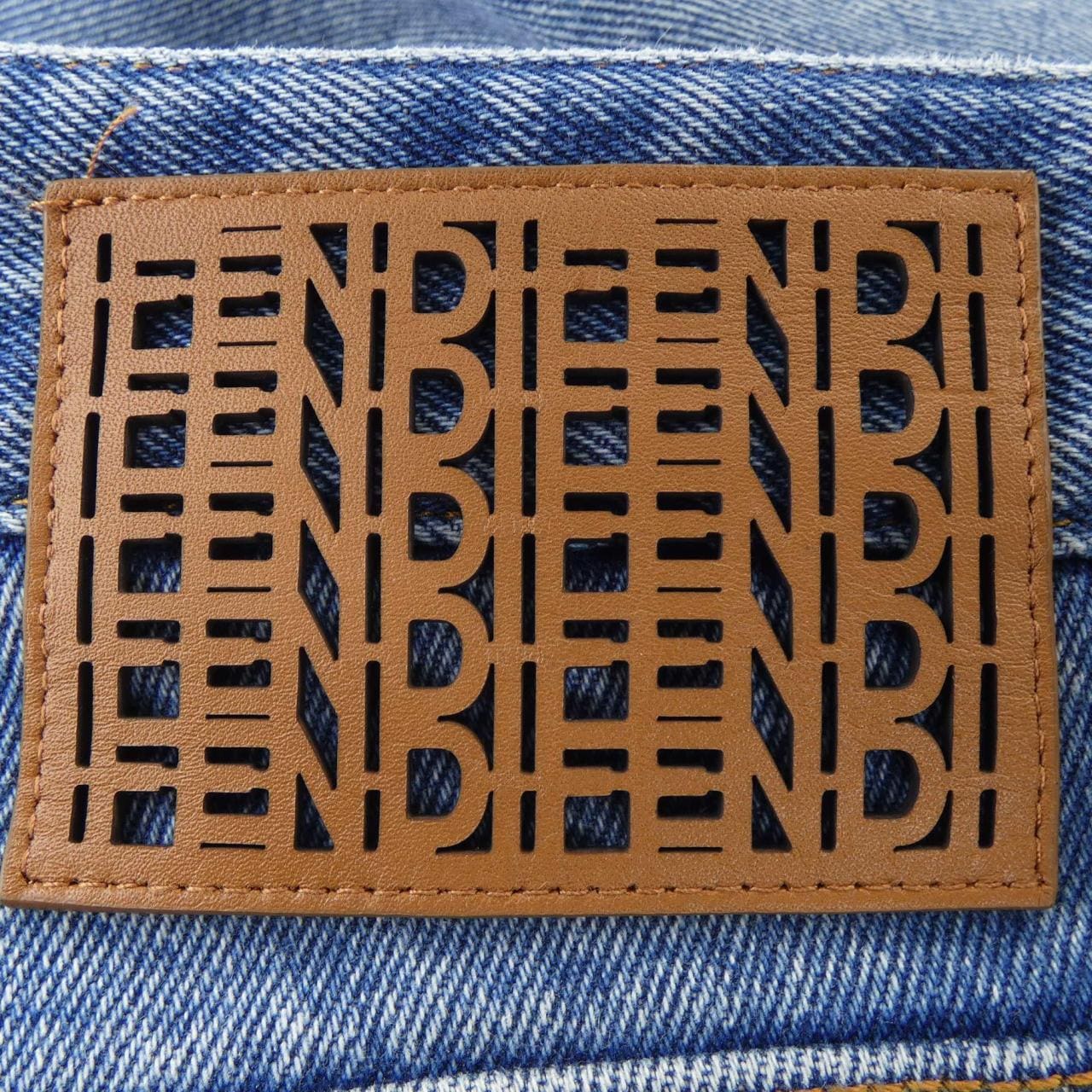 フェンディ FENDI FLP202 ABK9 ジーンズ