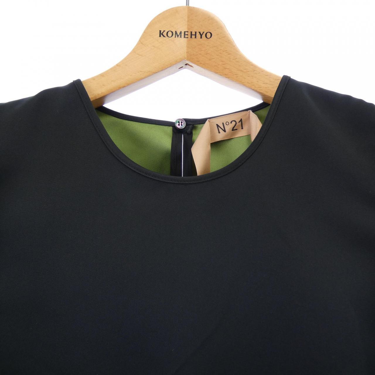 ヌメロヴェントゥーノ N°21 ワンピース