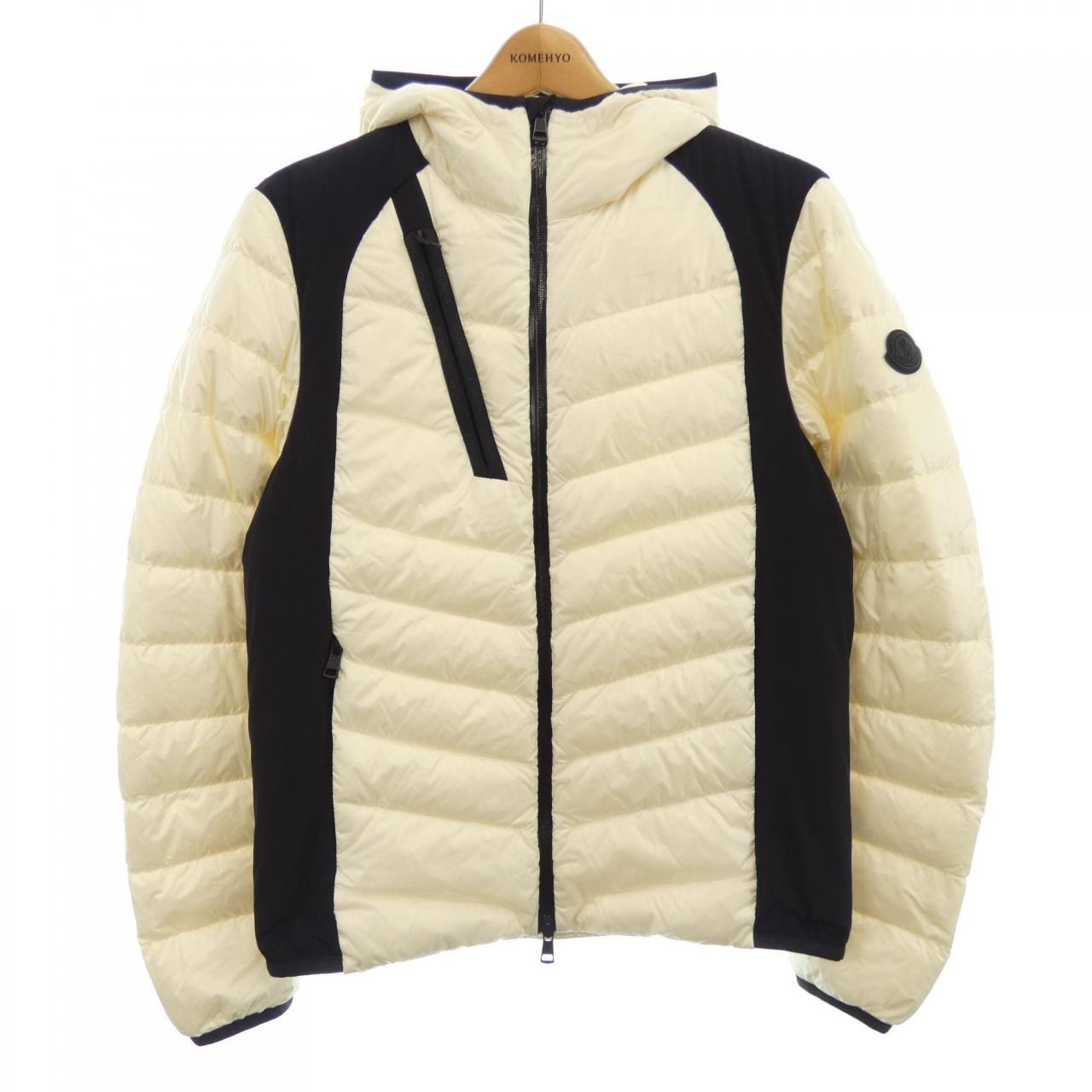 モンクレール MONCLER ダウンジャケット