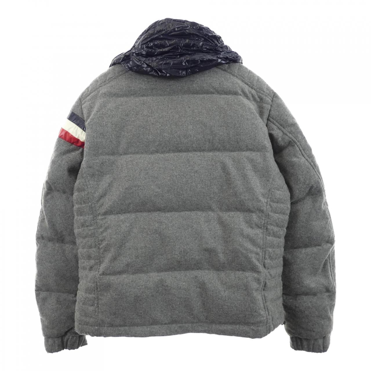 モンクレール MONCLER CHARTREUSE ダウンジャケット