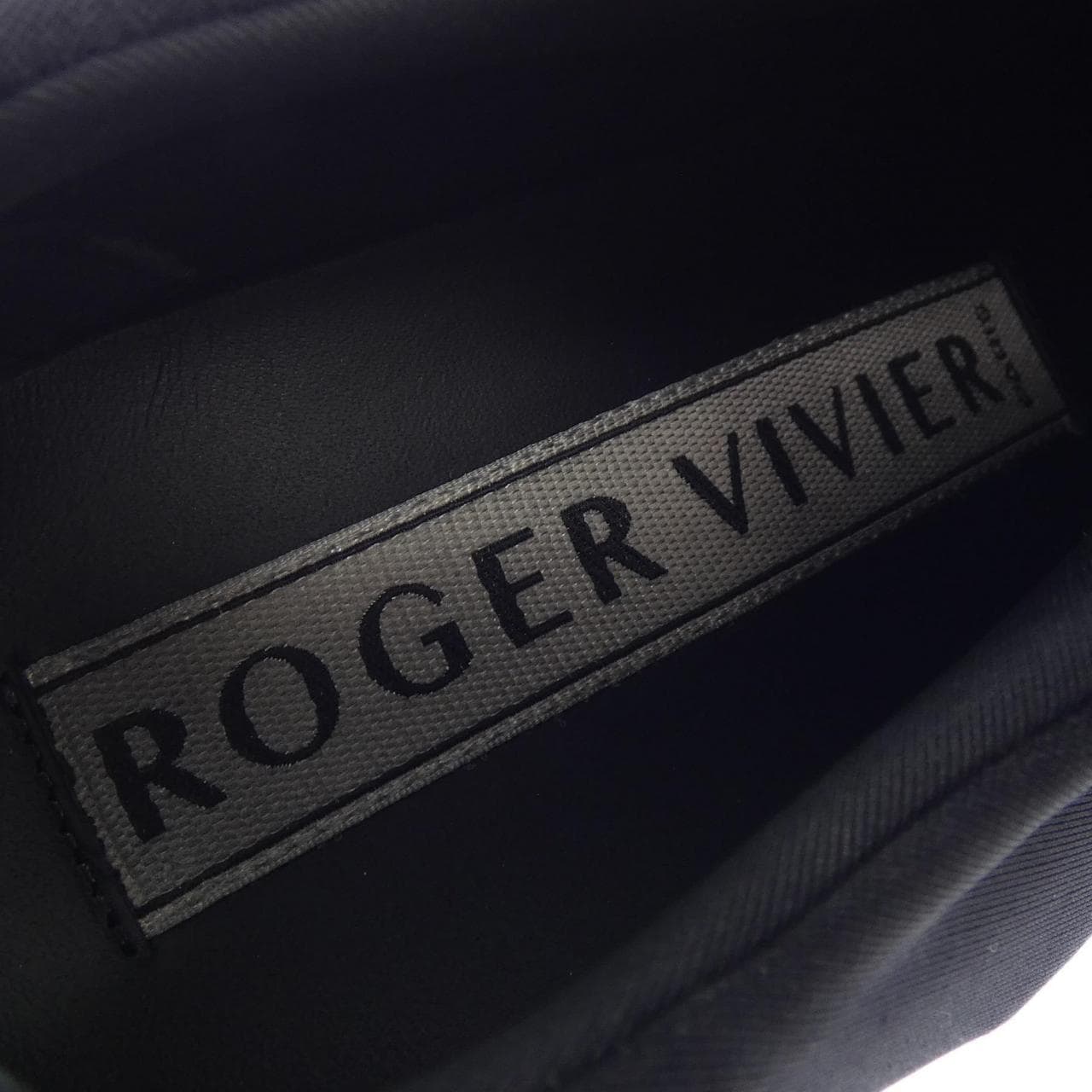ロジェヴィヴィエ ROGER VIVIER ヴィヴ ラン スニーカー