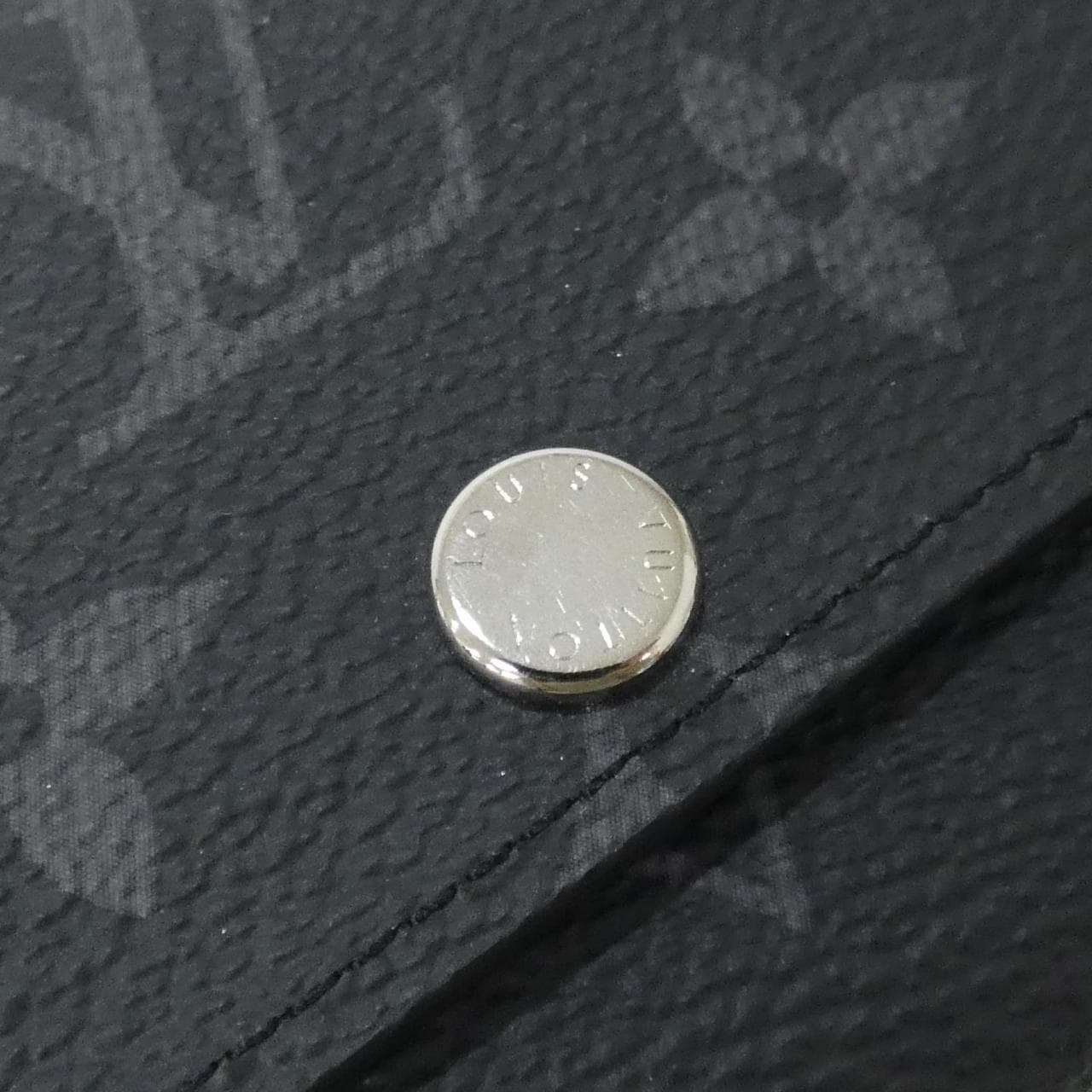 ルイヴィトン モノグラム エクリプス ミュルティクレ M82603 キーケース